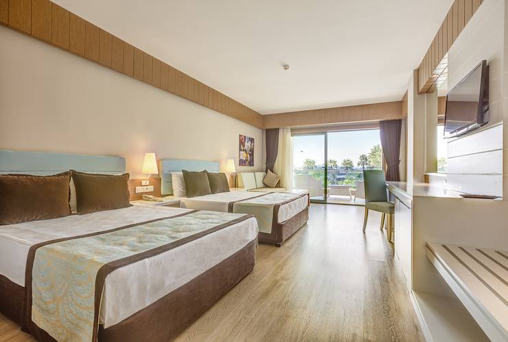 Tui Magic Life Jacaranda