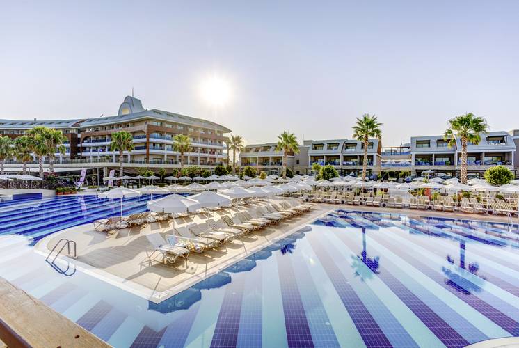 Tui Magic Life Jacaranda