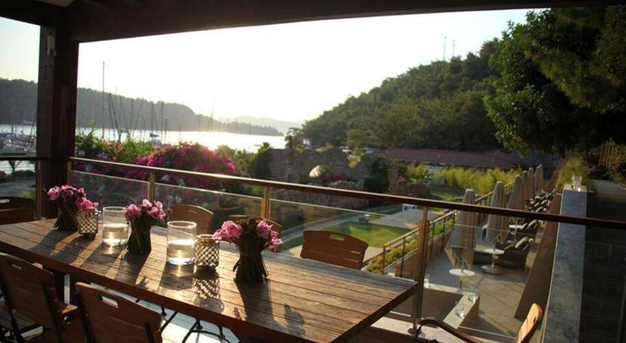 Marti Hemithea Hotel