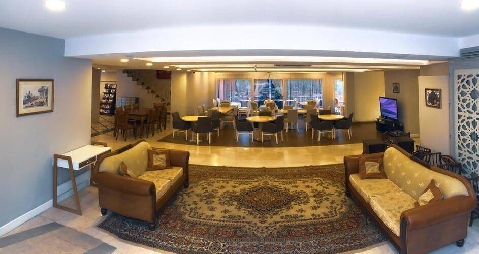 Albatros Premier Hotel