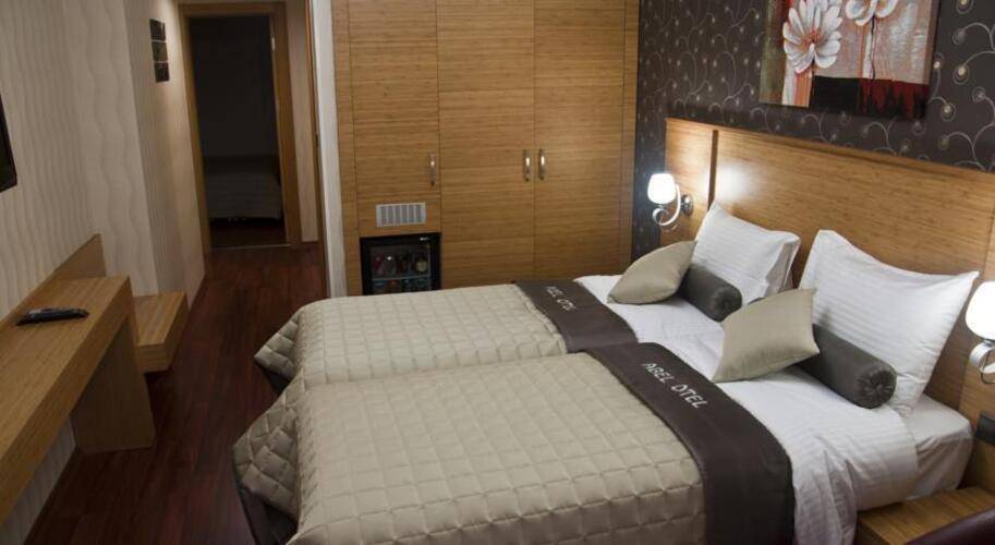 Abel Hotel