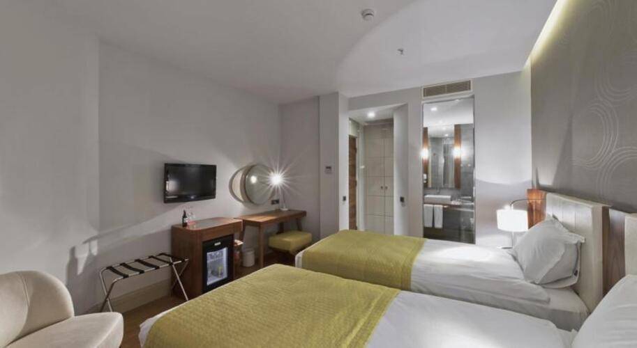 Senator Taksim Hotel