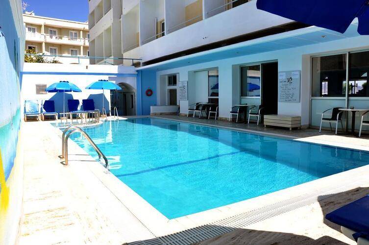 Zephyros Hotel