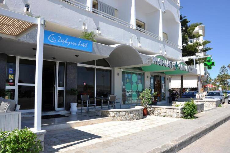 Zephyros Hotel