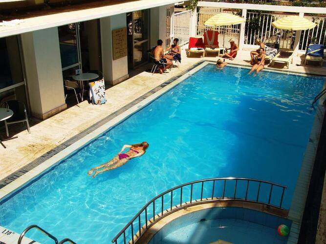 Zephyros Hotel