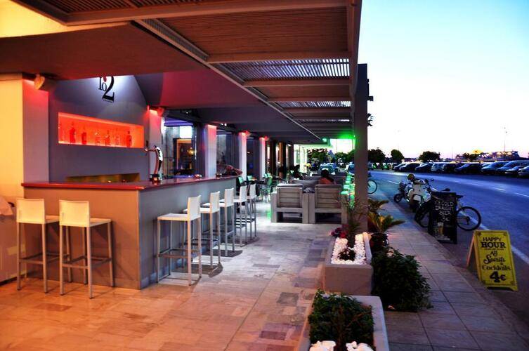 Zephyros Hotel