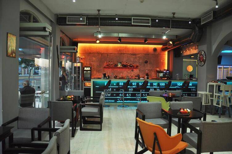 Zephyros Hotel