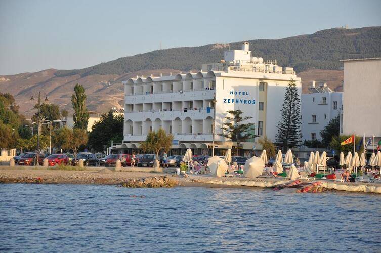 Zephyros Hotel