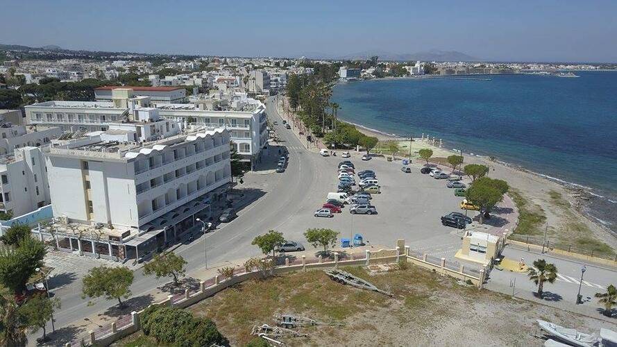 Zephyros Hotel