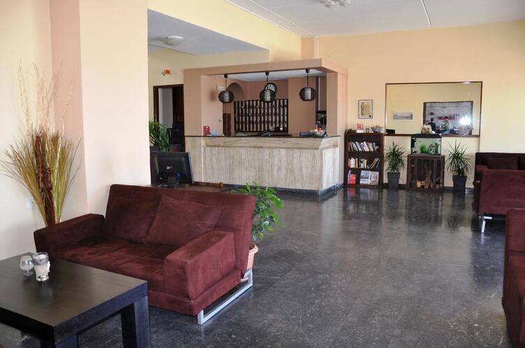 Zephyros Hotel