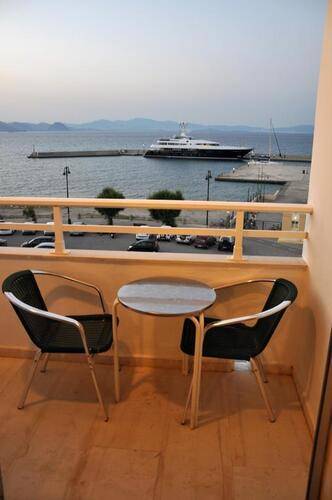 Zephyros Hotel
