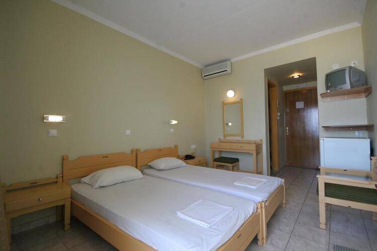 Zephyros Hotel