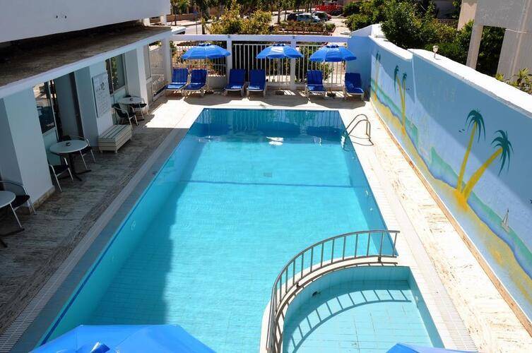Zephyros Hotel
