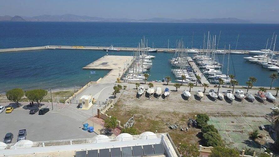 Zephyros Hotel