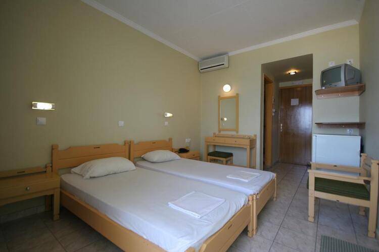 Zephyros Hotel