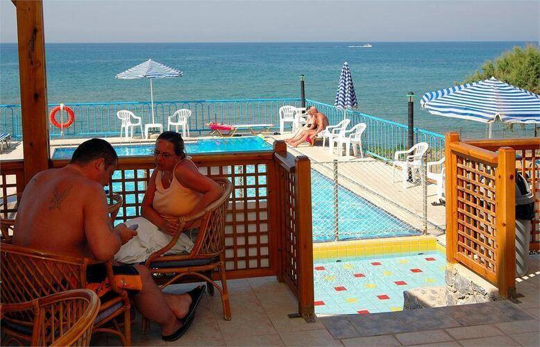 Danaos Beach Apartments
