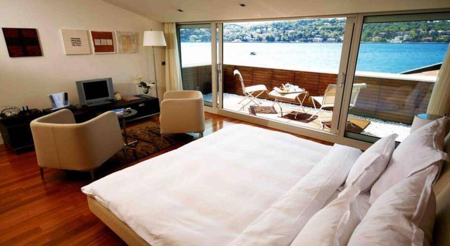 Ajia Hotel