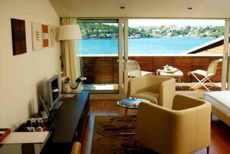 Ajia Hotel