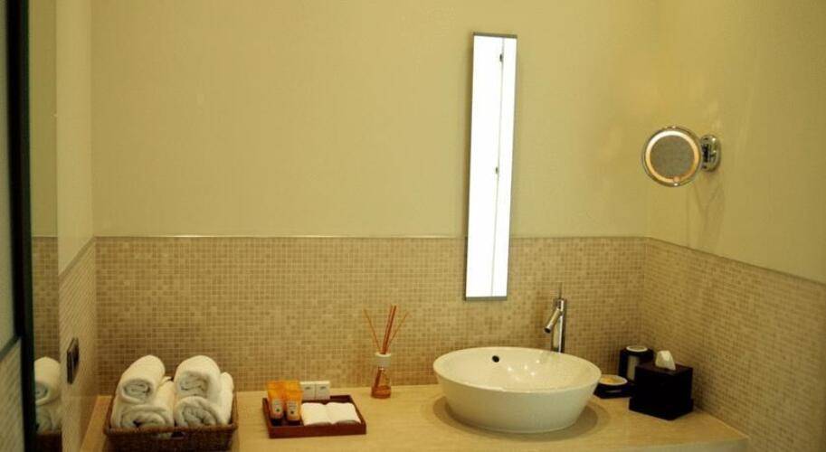 Ajia Hotel