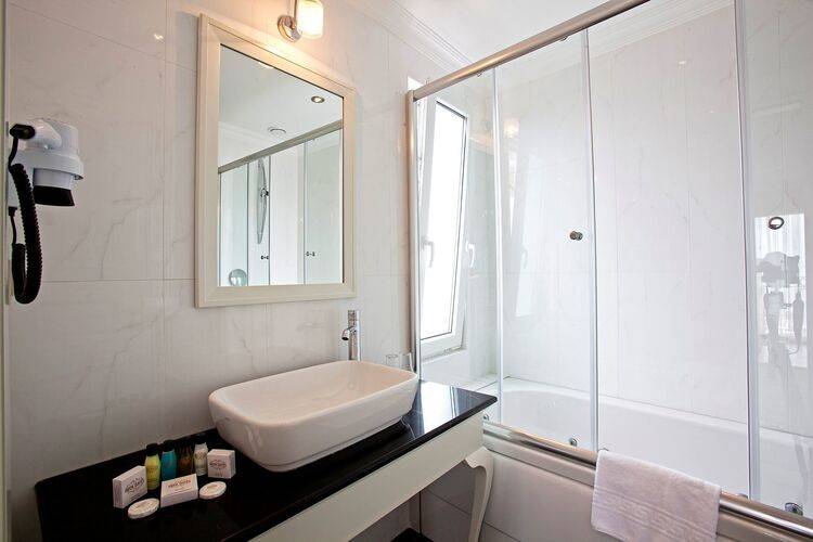 Aren Suites Hotel