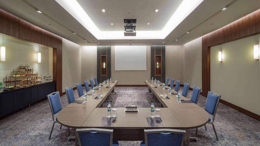 Hilton Istanbul Maslak ( Ex. Sheraton Istanbul Maslak Hotel)