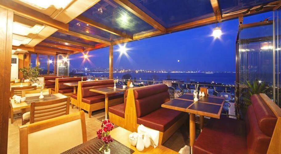 Azade Hotel