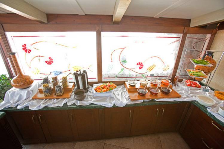 Azade Hotel