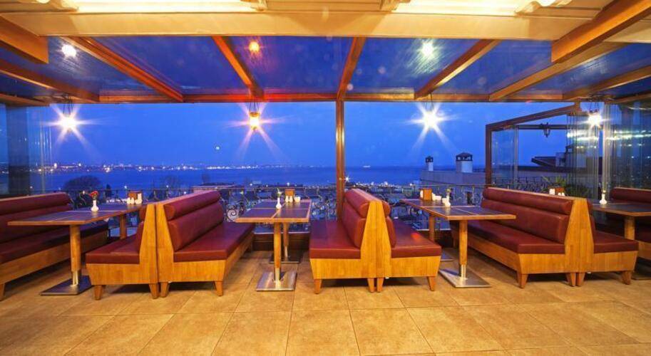 Azade Hotel