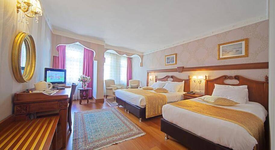 Azade Hotel