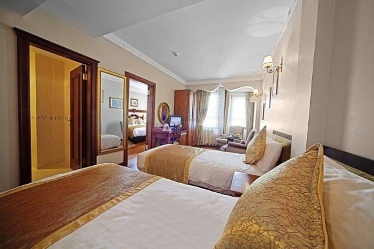 Azade Hotel