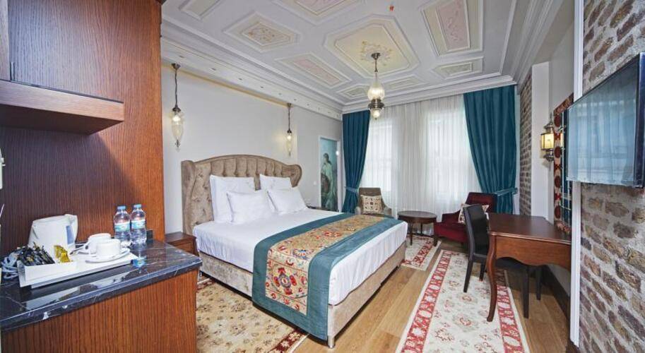 Azade Hotel