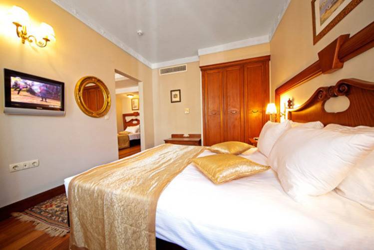 Azade Hotel