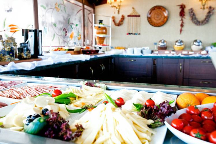 Azade Hotel