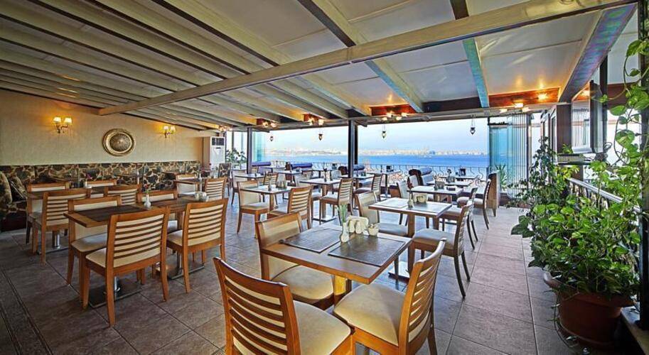 Azade Hotel