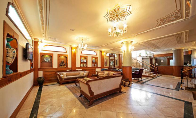 Azade Hotel
