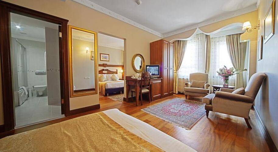 Azade Hotel