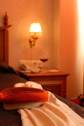 Azade Hotel