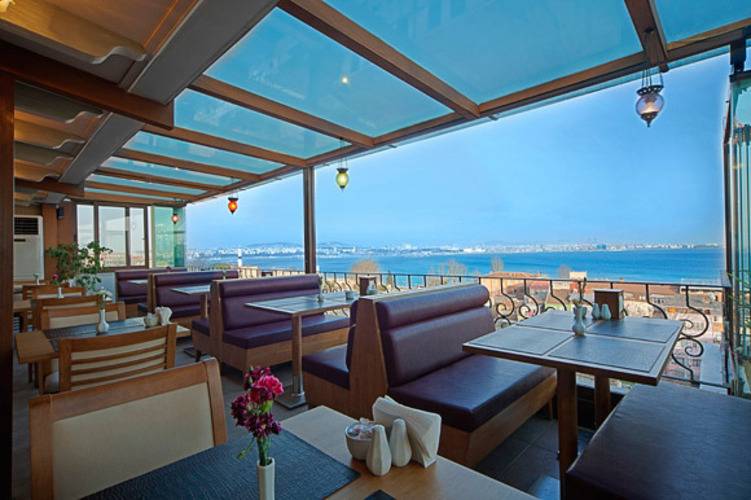 Azade Hotel
