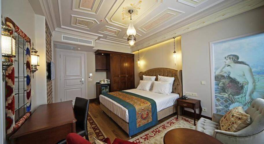 Azade Premier Hotel