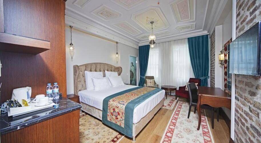 Azade Premier Hotel