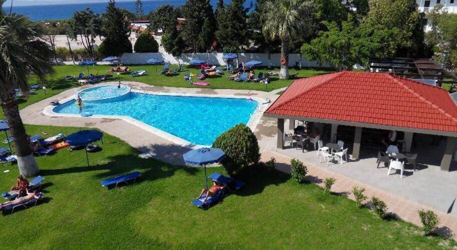 Matoula Beach Hotel
