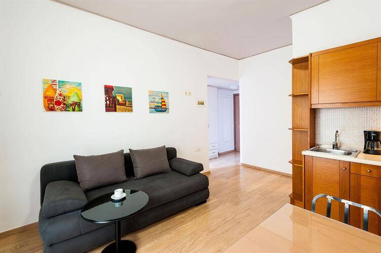 Elina Hotel Apts