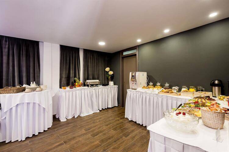 Elina Hotel Apts