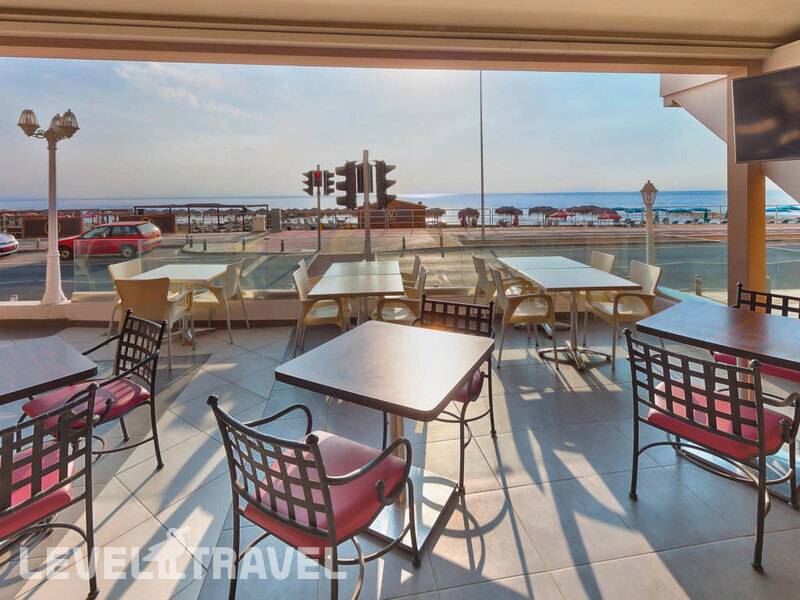 Фотография Mackenzie Beach Hotel & Apts