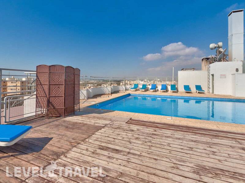 Фотография Mackenzie Beach Hotel & Apts