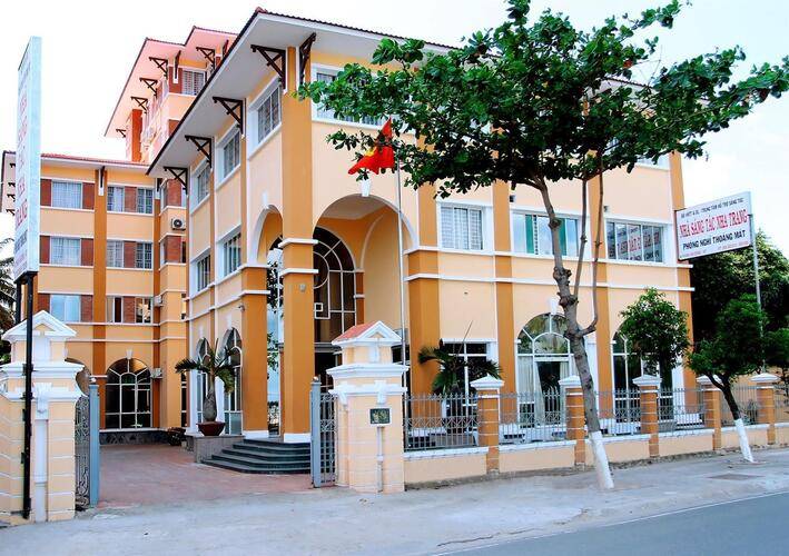 Nha Sang Tac Hotel