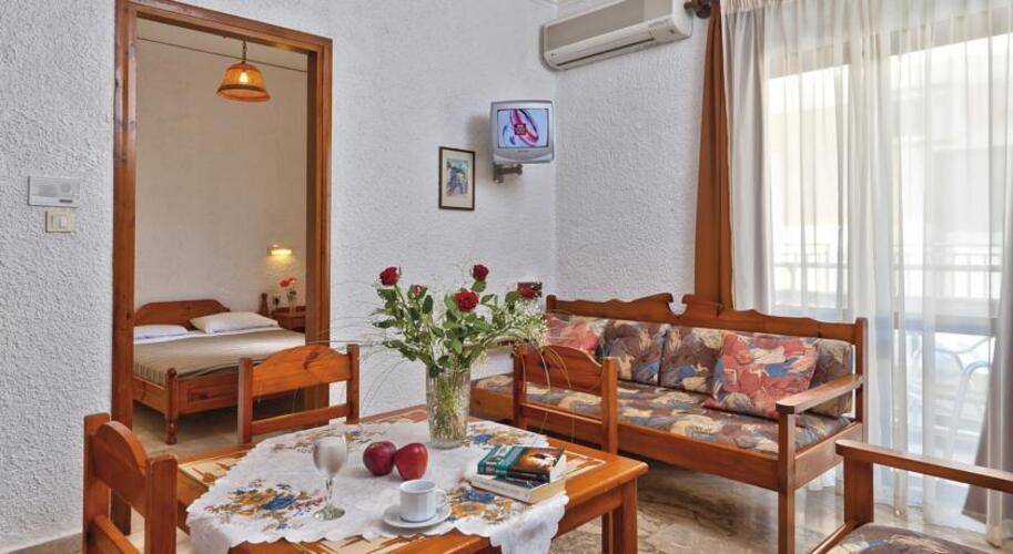 Lia Apartments
