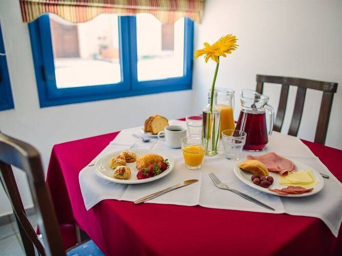 Iliana Hotel Apartments