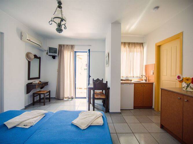 Iliana Hotel Apartments