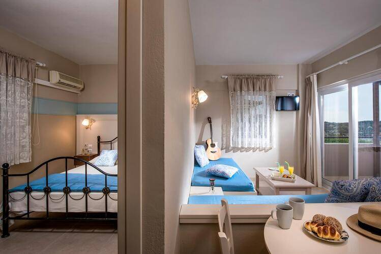 Irida Hotel & Apartments